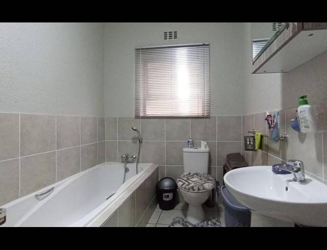 3 BEDROOM APARTMENT FOR SALE IN KLIPPOORTJE